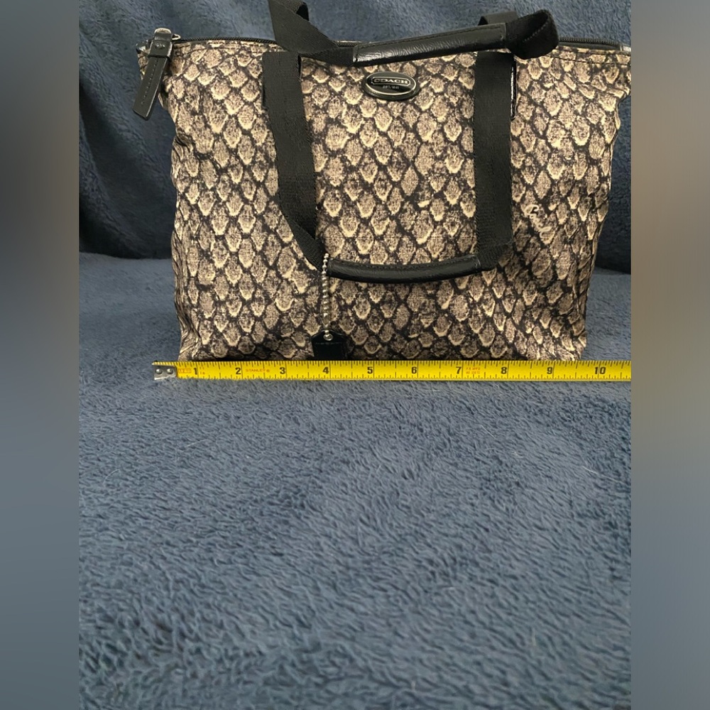 Coach tote bag scales print